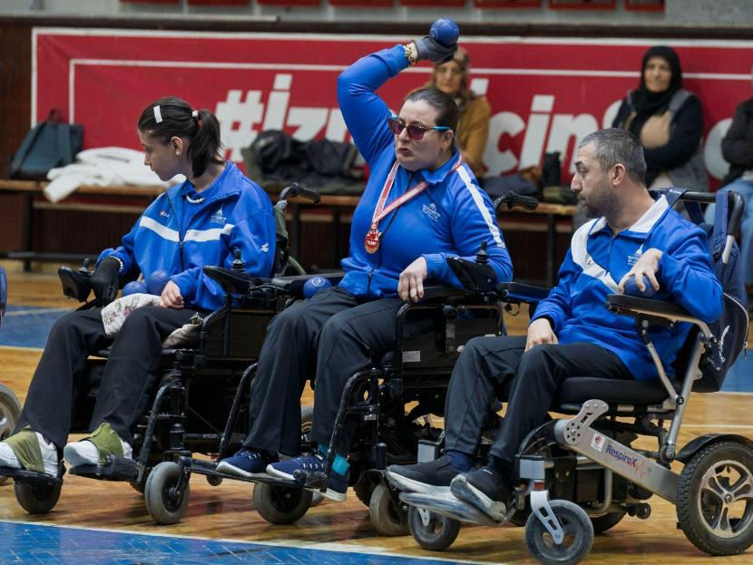 KIRIK AYAĞIYLA BRONZ MADALYA