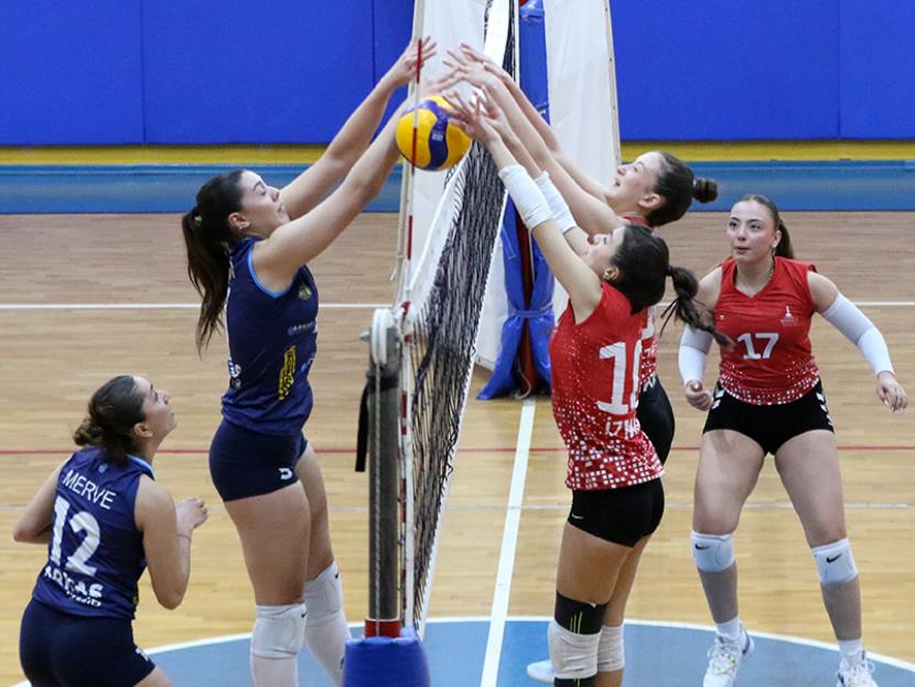 ARKAS SPOR: 3 - İZMİR BBSK: 0 