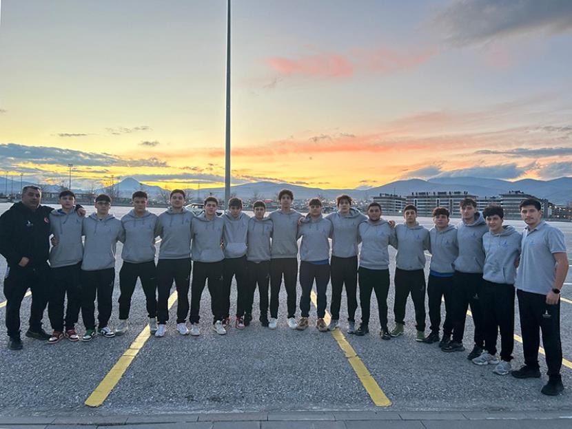 YARI FİNAL BİLETİNİ ALDIK