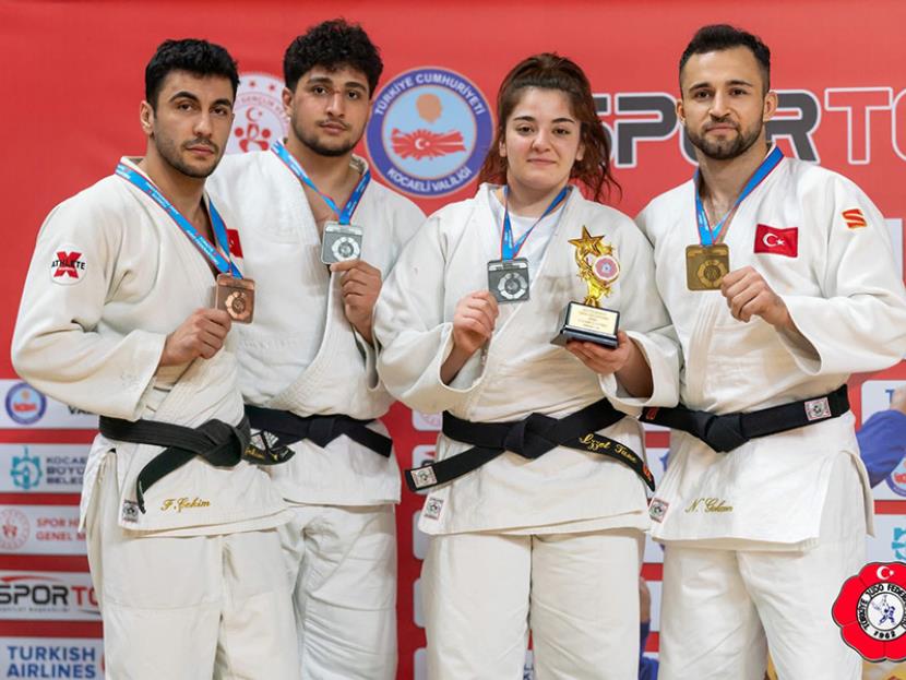 TATAMİDE MADALYA YAĞMURU