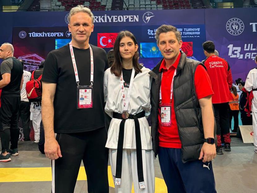 TAEKWONDOCULARIMIZDAN 2 MADALYA 