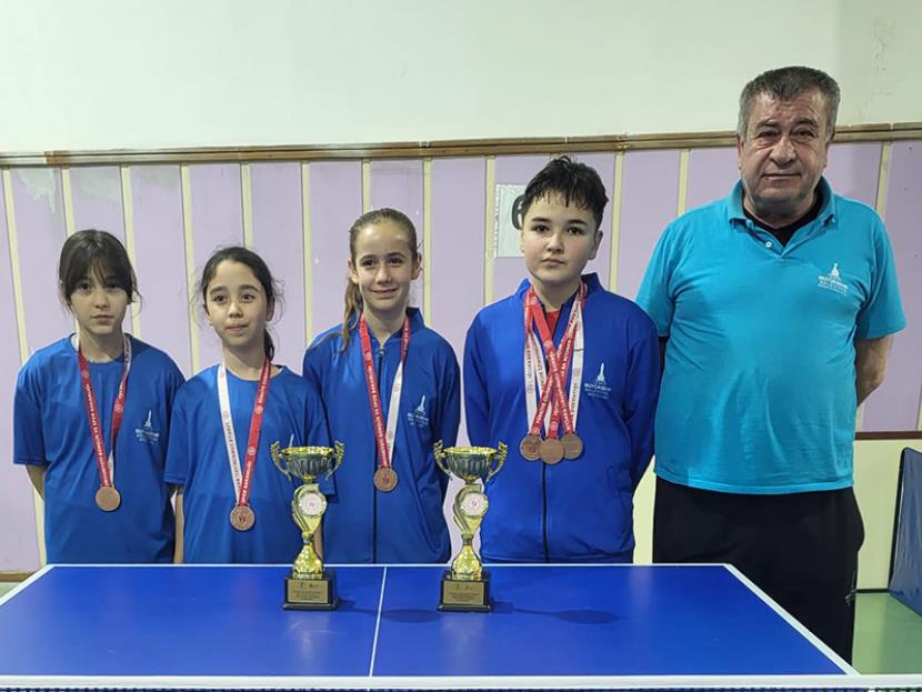 MADALYALARI TOPLADIK