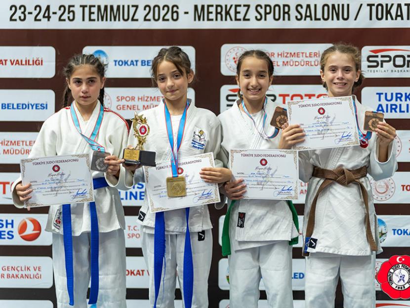 MİNİK JUDOCULARIMIZ KÜRSÜDE 