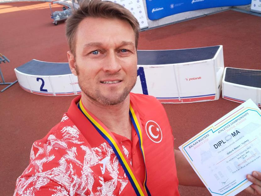 MESUT ÖZTÜRK'TEN 3 MADALYA
